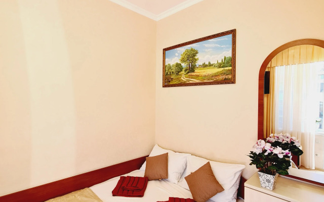 Zolotoy Lev Hotel