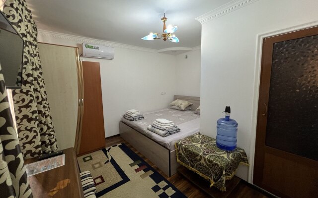 Minorai Hurd Hotel