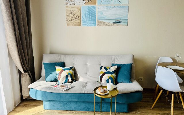 Dizaynerskaya Kvartira V Tsentre Goroda S Krasivym Vidom Flat