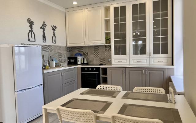 Cozy apartment near the shopping center Planeta