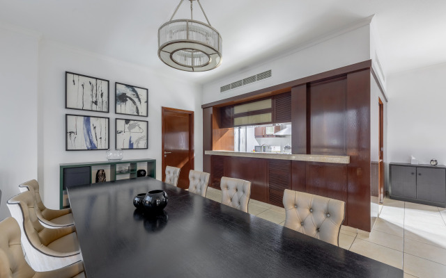 Апартаменты Welcome Home in The Residences