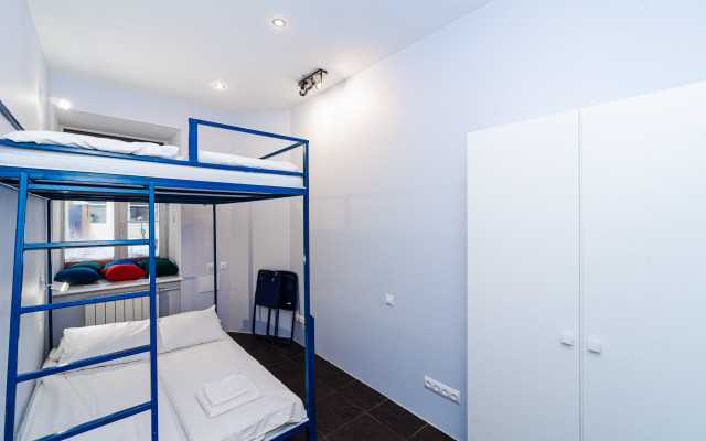 BookCase Hostel