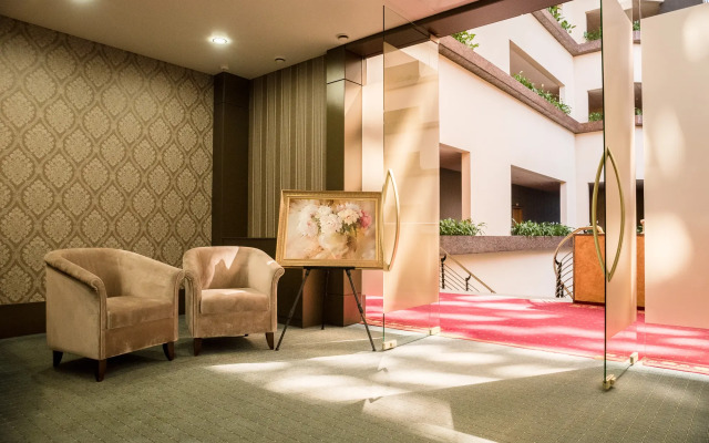 Atrium Palace Hotel