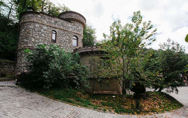 Fort Evrika Hotel