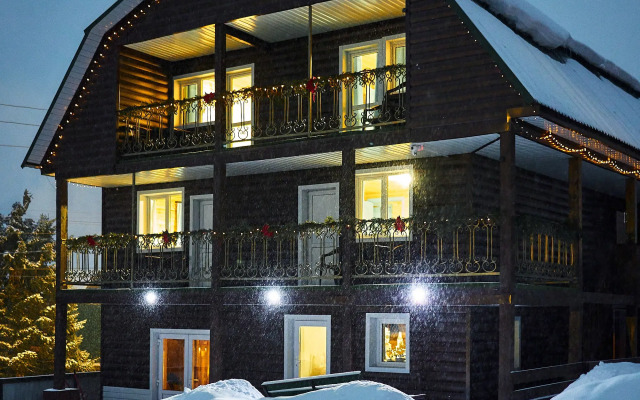 Guest house Gostevoy Dvor Bulavkinykh "na Teletskom"