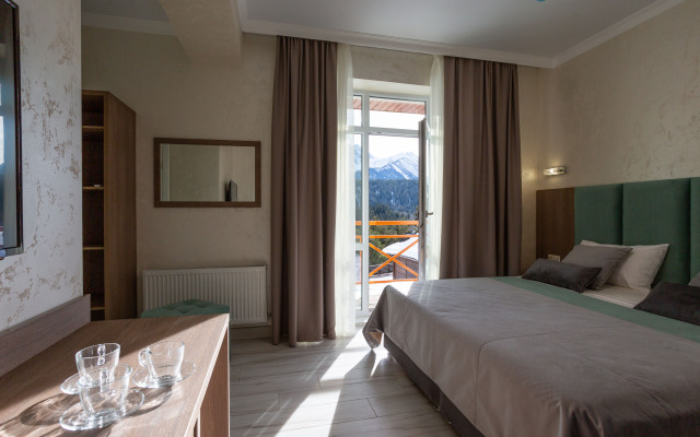 Amra Hotel