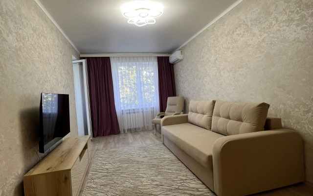 Dvukhkomnatnye V Tsentre G. Kislovodska Apartments