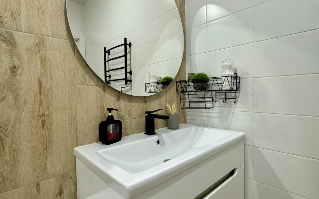 Semeynie Odnokomnatnyie Apartment