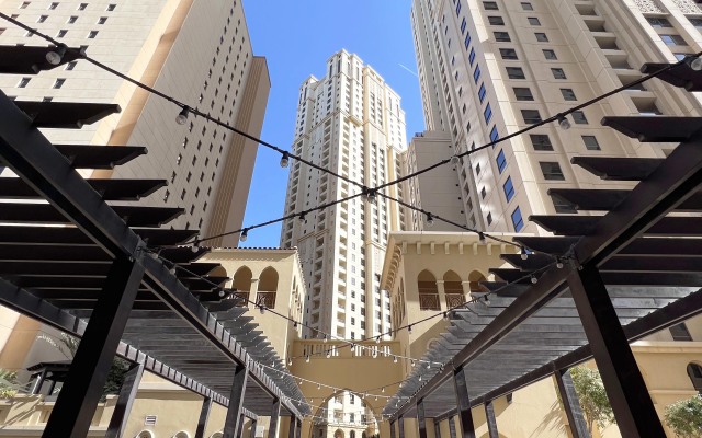 Gma Amwaj 2br Sea View High Floor Apartments