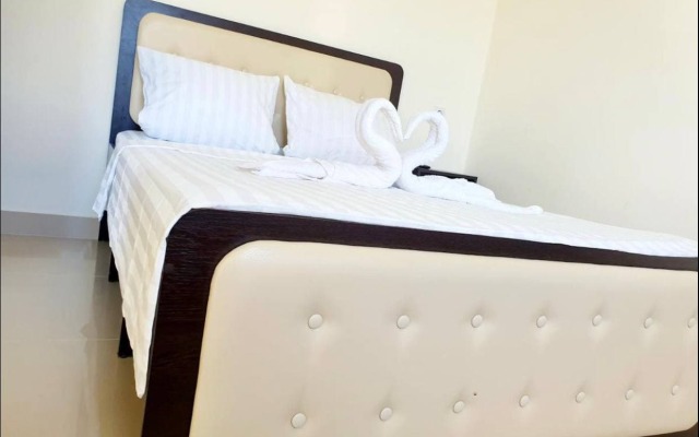 LooBeach Guest House