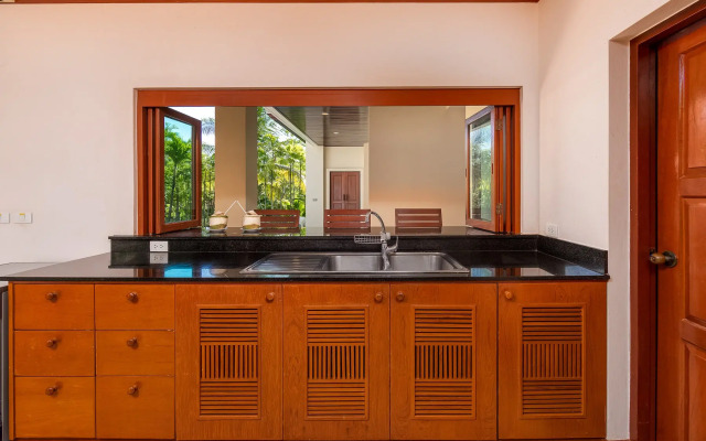 Traditional Thai 2BR in Baan Bua Estate Villa