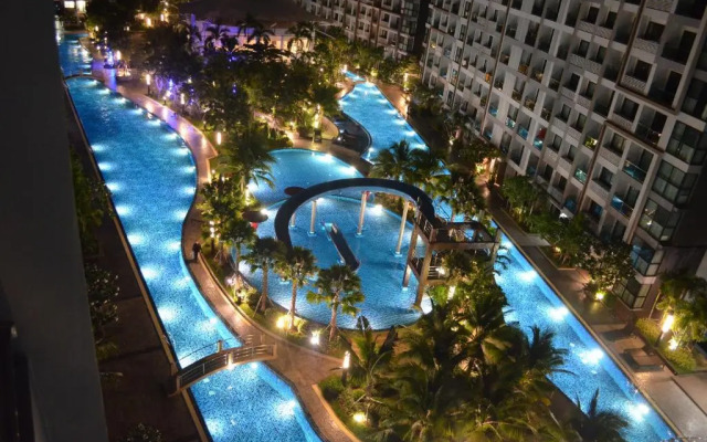 Dusit Grand Park 1 By Yurasan Flat