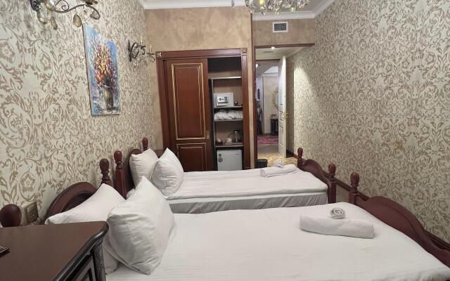 Royal Antique Butik-Hotel
