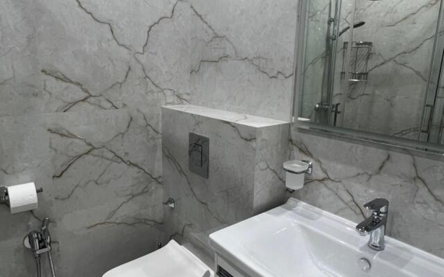 S Bassejnom ZhK Morskaja Simfonija Apartments