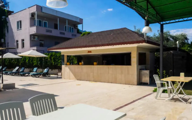 Tal Beach Hotel
