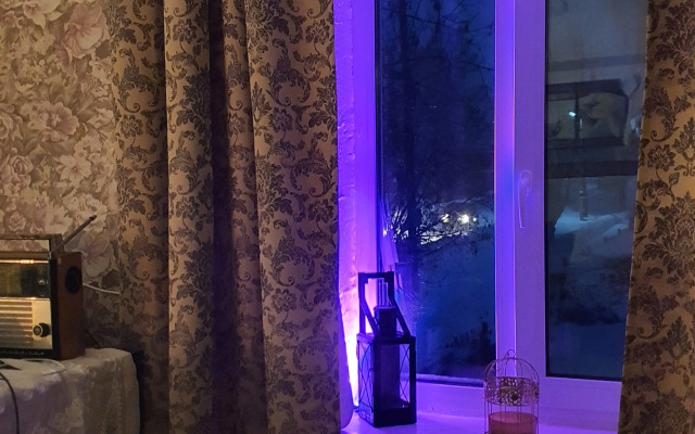 V starinnom osobnyake Revolyutsioner Ikonnikov Flat