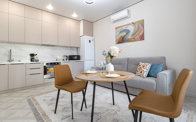 Krasivaya Yevrodvushka v Atmosfera Flat