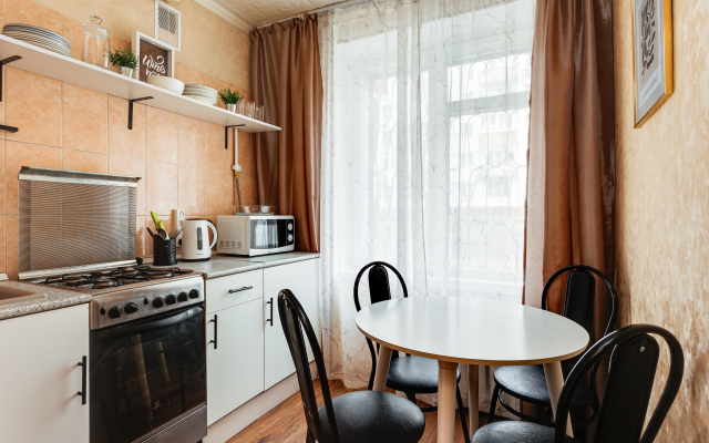 Balaklavskiy Prospekt 10k1 Apartments