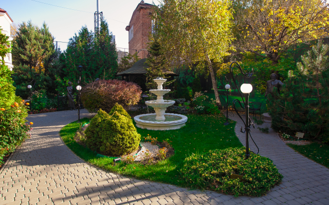 Mandarin ClubHouse
