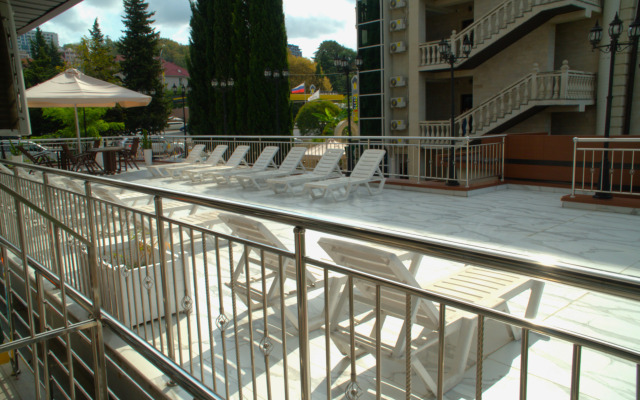 Dvukhmestnye  S Vidom Na Aerariy Apartments