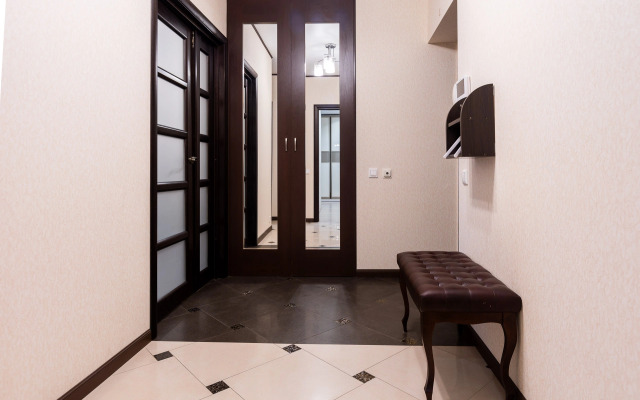 Stilnye v rayone Lebyazhiy Apartments