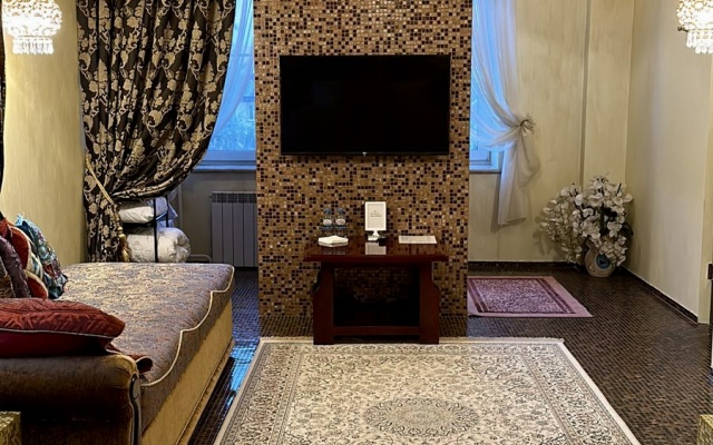 Verhnie Pechory Guest House