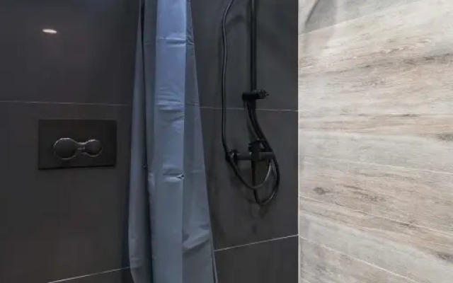 Апартаменты Лофт с Балконом у Метро Орехово