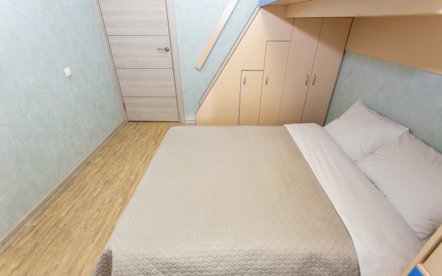 Bolshaya Sovremennaya Treshka U Zooparka Flat