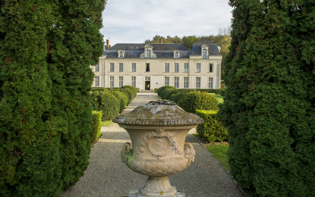 Отель Chateau de Courcelles
