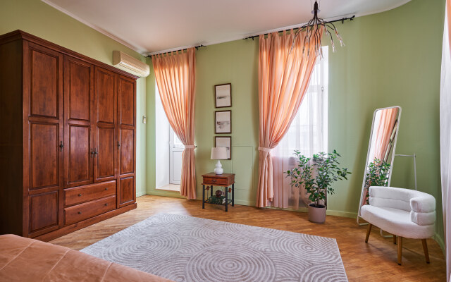 4-Komnatnye Na Chistykh Prudakh Apartments