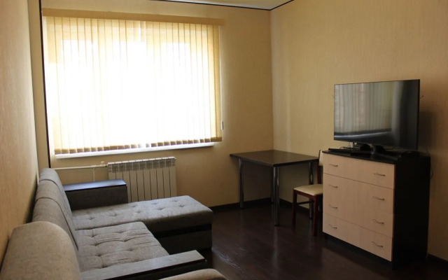 Na Ul. Mikheeva 29 Flat