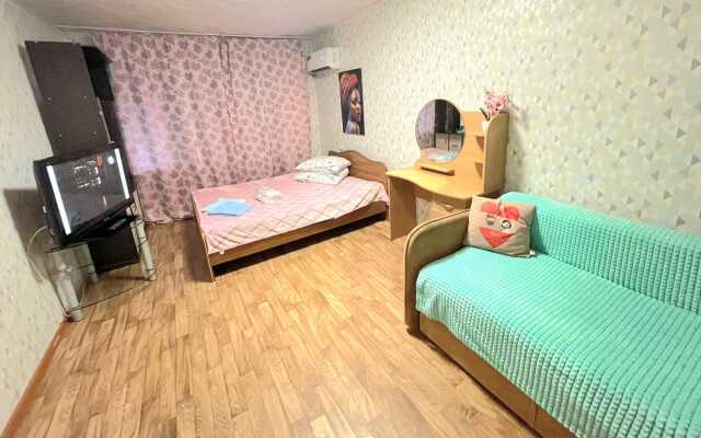 Apartments na Amurskom Bulvare 19A