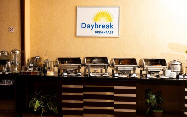 Days Hotel by Wyndham Baku Hotel