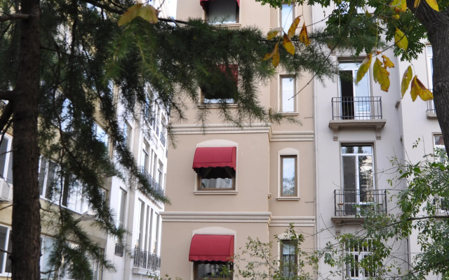Taksim Home Hotel