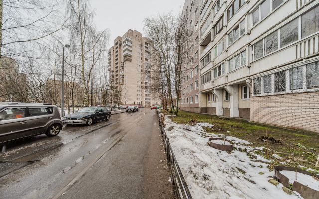 3-Yevro V Primorskom Rayone Flat