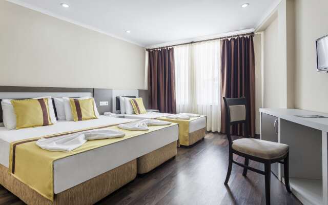 Ayhan Hotel