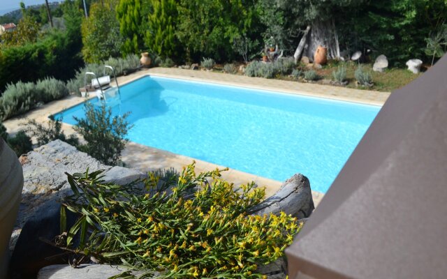 Eviafoxhouse Villa