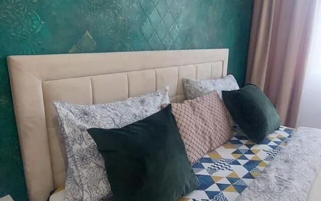 Trekhkomnatnay ryadom s Kremlem Flat