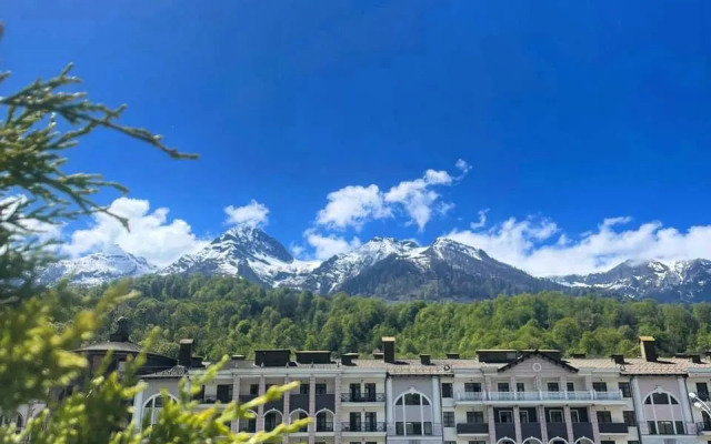 V chetirehzvezdochnom otele Blanc Hill Apartment