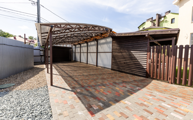 U Reki Volga V Gorode Samara Guest house