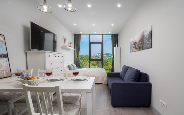 Dizaynerskaya S Vidom Na More I Dendrariy Flat