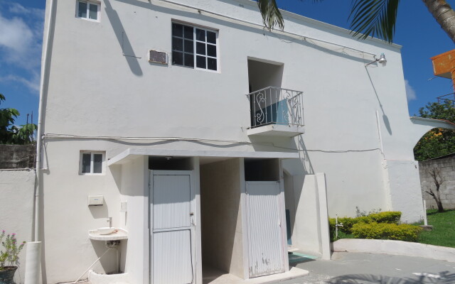 Отель Albri by Rotamundos