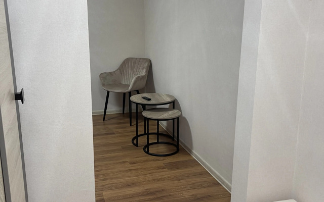 Odnushka Na Dvoikh Flat