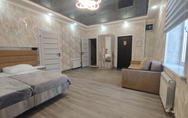 Na Krasnoy Armii 136/7 Apartments