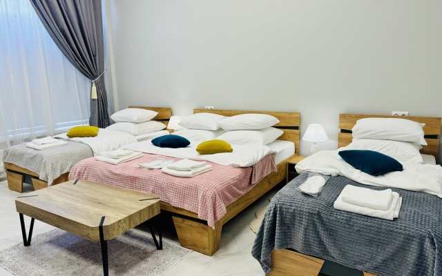 V Tsentre Goroda Na Uralskoj Apartments
