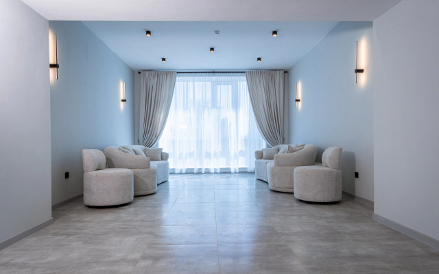 Hotel "benoy Trevel"
