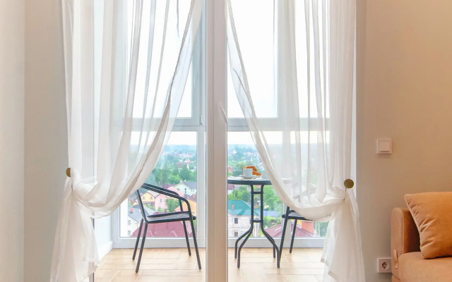 S panoramnymi vidami v Tsentralnom rayone Kaliningrada Flat