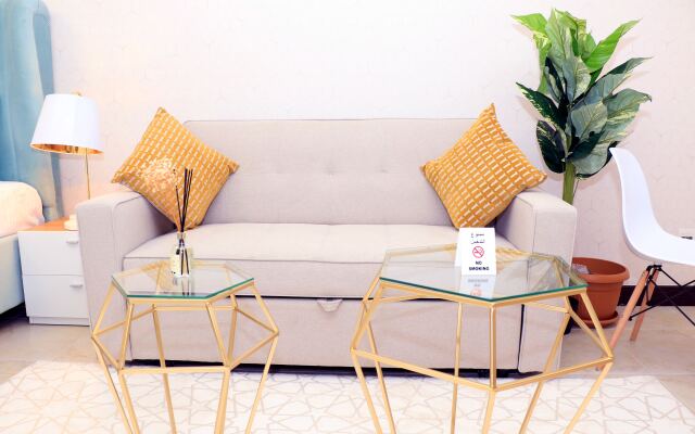 Cosmos Living - Goldcrest Views1 Apartments