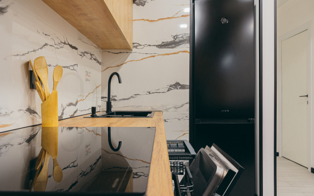 KeyGo #0077, 1 Bedroom, Saryan Street Apartments