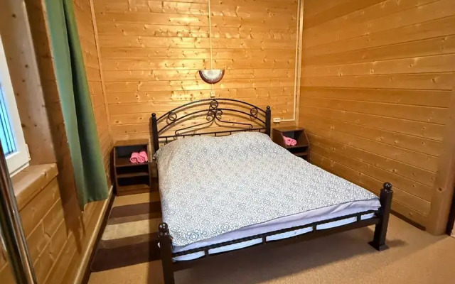 Na Beregu Ozera Plescheevo 57b Private house